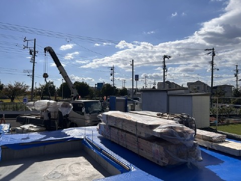 焼津市西小川M様邸上棟材搬入