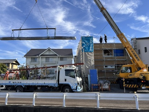 焼津市西小川M様邸屋根材搬入