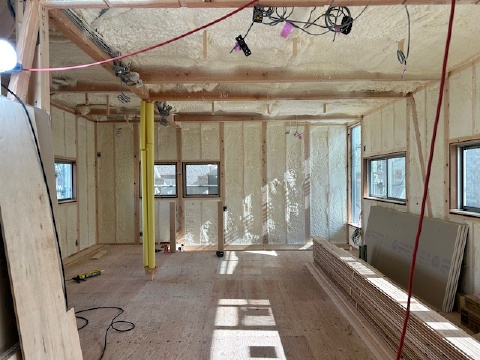 沓谷K様邸断熱材吹付